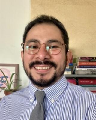 Luis Flores